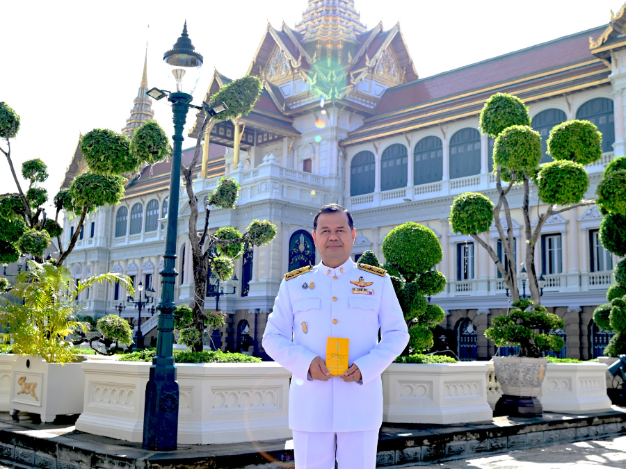 รักษาราชการแทนรองปลัดฯ เอกภัทร เข้ารับพระราชทานปฏิทินหลวง พุทธศักราช 2566