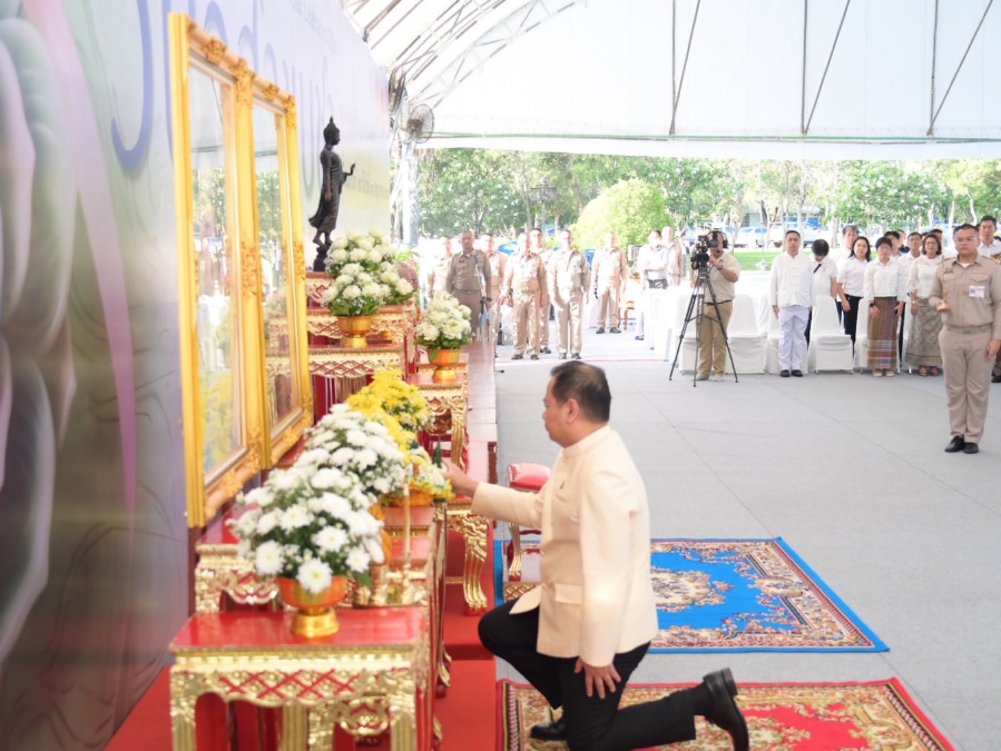 ผู้ตรวจฯ เศรษฐรัชต์ ร่วมพิธีเจริญพระพุทธมนต์และพิธีทำบุญตักบาตร เนื่องในวันวิสาขบูชา ประจำปีพุทธศักราช 2569