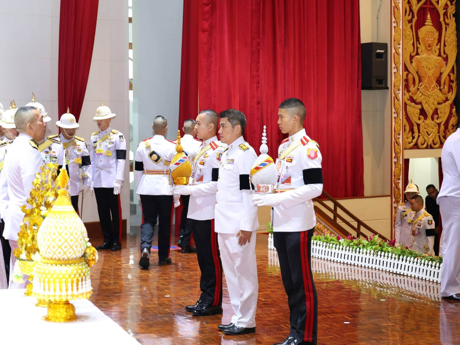 ก.อุตฯ ร่วมพิธีถวายเครื่องราชสักการะและวางพานพุ่ม ทูลเกล้าฯ และถวายพระพรชัยมงคล เนื่องในโอกาสวันเฉลิมพระชนมพรรษาพระบาทสมเด็จพระเจ้าอยู่หัว 28 กรกฎาคม